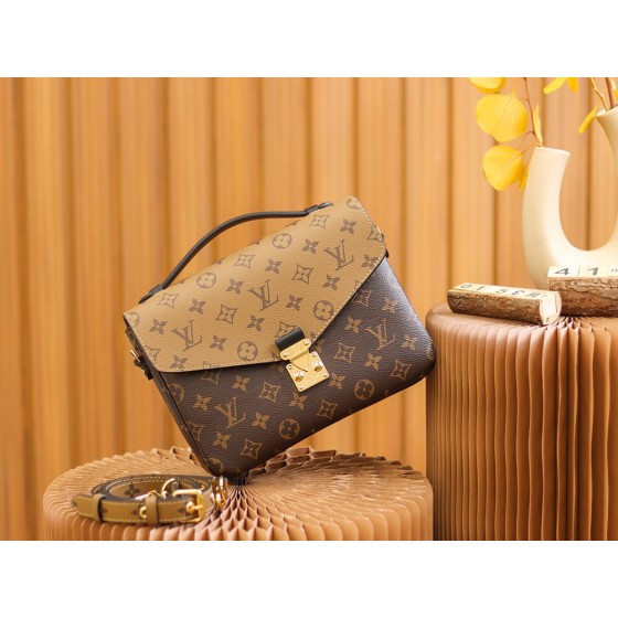 Louis Vuitton 𝙋𝙊𝘾𝙃𝙀𝙏𝙏𝙃 𝙈𝙀𝙏𝙄𝙎 M44876 messenger bag