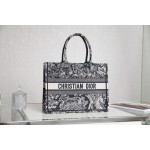 DIOR TOTE blue embroidery