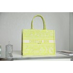 DIOR TOTE Fluorescent green embroidery