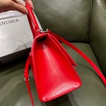 BALENCIAGA 𝐇𝐨𝐮𝐫𝐠𝐥𝐚𝐬𝐬 𝐒 The hourglass bag of the fashion world
