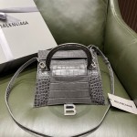 BALENCIAGA 𝐇𝐨𝐮𝐫𝐠𝐥𝐚𝐬𝐬𝐬 𝐒 crocodile-textured cowhide