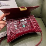 BALENCIAGA 𝐇𝐨𝐮𝐫𝐠𝐥𝐚𝐬𝐬𝐬 𝐒 crocodile-textured cowhide