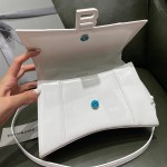 BALENCIAGA 𝐇𝐨𝐮𝐫𝐠𝐥𝐚𝐬𝐬 𝐒 时尚界的沙漏包