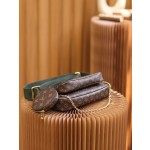 Louis Vuitton 𝙈𝙐𝙇𝙏𝙄 𝙋𝙊𝘾𝙃𝙀𝙏𝙏𝙀 5 in 1 M44813