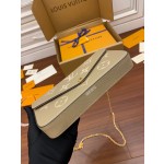 Louis Vuitton M69977