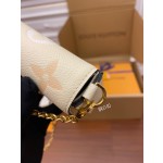 Louis Vuitton M80498