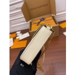 Louis Vuitton M80498