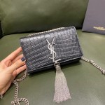 SAINT LAURENT  #𝑲𝑨𝑻𝑬_𝟭𝟳𝒄𝒎#354120