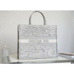 DIOR TOTE Grey embroidery