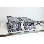 DIOR TOTE blue embroidery