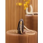 Louis Vuitton 𝐅𝐀𝐕𝐎𝐑𝐈𝐓𝐄 M40718