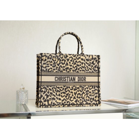 DIOR TOTE Leopard Print Shopping Bag