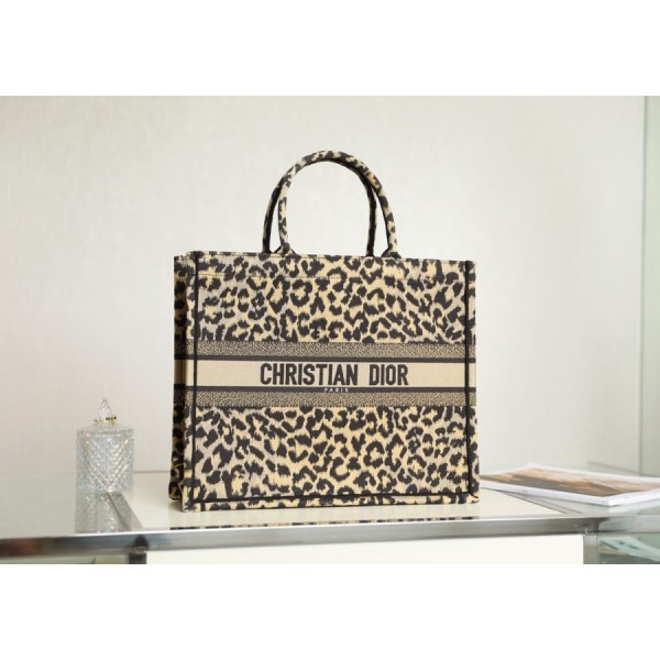 DIOR TOTE Leopard Print Shopping Bag