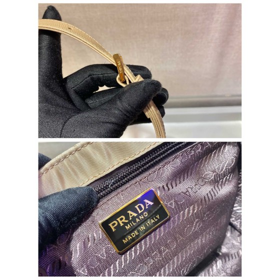 Prada medieval satchel 🎉🎉🎉 1BD622