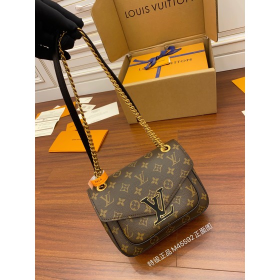Louis Vuitton M45592