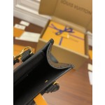 Louis Vuitton M80478 leather is genuine OEM Italian A-grade leather