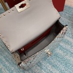 Valentino's new Fan Bingbing handbag of the same style V0122