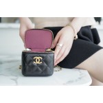 𝗖𝗛𝗔𝗡𝗘𝗟 ❥𝟚𝟘𝟚1 Advanced Handcraft Workshop Double Golden Ball 𝑴𝒊𝒏𝒊 box bag