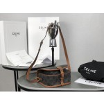 CELINE 𝑇𝑟𝑜𝑚𝑝𝘩𝑒 saddle bag model: 191502