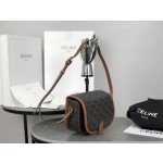 CELINE 𝑇𝑟𝑜𝑚𝑝𝘩𝑒 saddle bag model: 191502