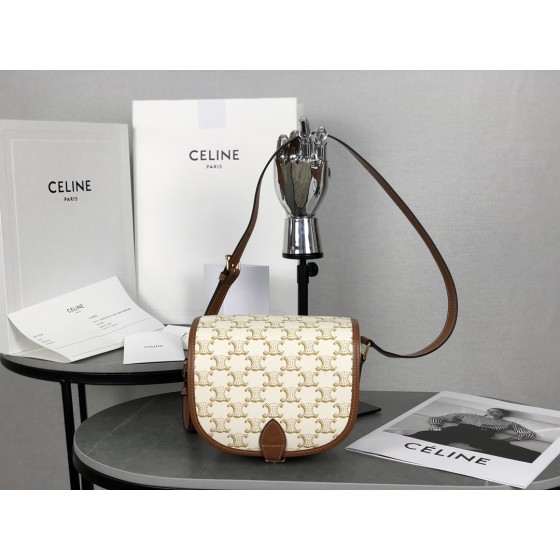 CELINE 𝑇𝑟𝑜𝑚𝑝𝘩𝑒 saddle bag model: 191502