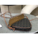 CELINE 𝑇𝑟𝑎𝑛𝑔𝑙𝑒 〰 Triangle bag model: 195902