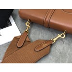 CELINE 𝗧𝗘𝗘𝗡𝗦𝗢𝗙𝗧𝟭𝟲 Model: 196853