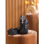 Louis Vuitton 𝙊𝙐𝙏𝘿𝙊𝙊𝙍 messenger bag M30233