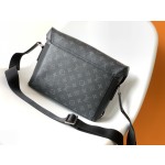 Louis Vuitton Messenger MM Voyager Messenger Bag