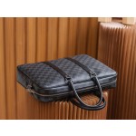 Louis Vuitton 𝐏𝐎𝐑𝐓𝐄 𝐃𝐎𝐂𝐔𝐌𝐄𝐍𝐓𝐒 𝐕𝐎𝐘𝐀𝐆𝐄 Briefcase M41478