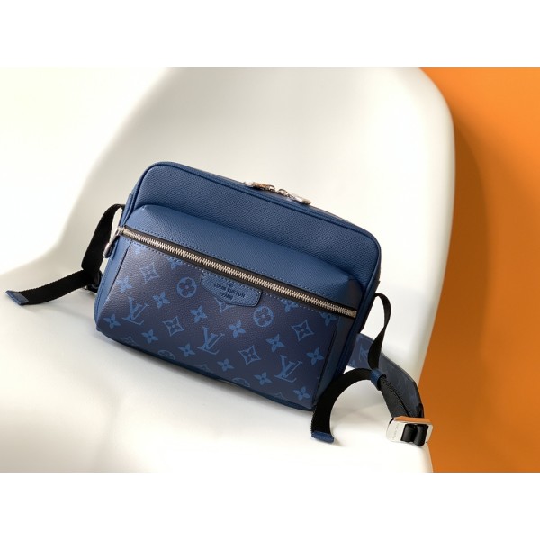 Louis Vuitton LU OUTDOOR messenger bag