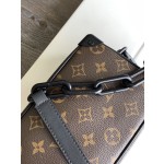 Louis Vuitton M80159 embroidery this paragraph Mini Soft Trunk chain bag