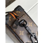 Louis Vuitton M80159 embroidery this paragraph Mini Soft Trunk chain bag