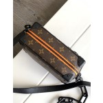 Louis Vuitton M80159 embroidery this paragraph Mini Soft Trunk chain bag