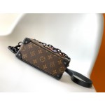 Louis Vuitton M80159 embroidery this paragraph Mini Soft Trunk chain bag