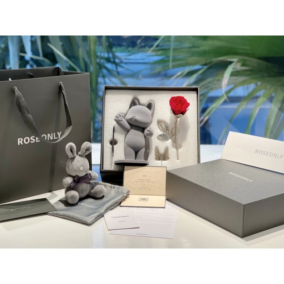 Christmas ROSEONLY Hip Hop Cat Holding Rose