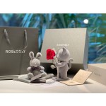 Christmas ROSEONLY Hip Hop Cat Holding Rose