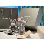 Christmas ROSEONLY Hip Hop Cat Holding Rose