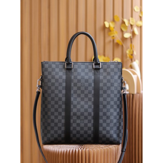 Louis Vuitton 𝘼𝙣𝙩𝙤𝙣 𝙏𝙤𝙩𝙚 Briefcase M40000