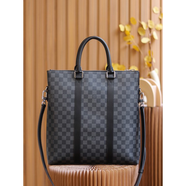 Louis Vuitton 𝘼𝙣𝙩𝙤𝙣 𝙏𝙤𝙩𝙚 Briefcase M40000