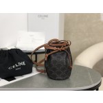 CELINE 𝗧𝗿𝗶𝗼𝗺𝗽𝗵𝗲𝗠𝗶𝗻𝗶 Mini bucket model: 10H492