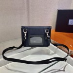 Prada messenger bag 🎉 2ZH108