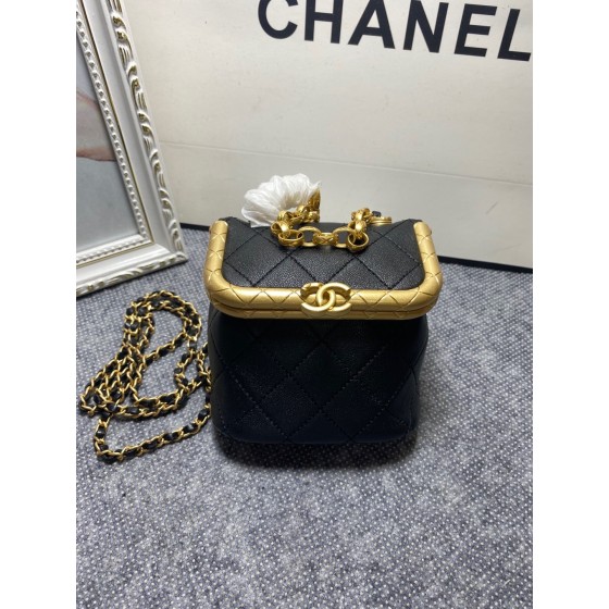 CHANEL Advanced Handicraft Workshop Series Large AS1886