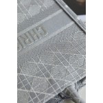 DIOR TOTE embroidered vine check grey