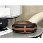 CELINE 𝐀𝐕𝐀 Full Leather Underarm Bag Model: 196923