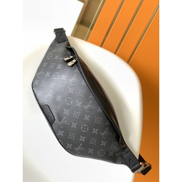 Louis Vuitton DISCOVERY belt bag