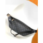 Louis Vuitton DISCOVERY belt bag