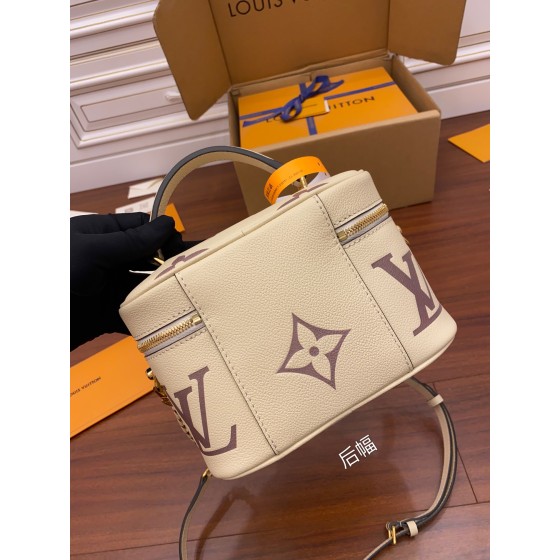 Louis Vuitton M45599 leather is genuine OEM Italian A-grade leather