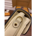 Louis Vuitton  M45596