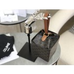 CELINE 𝗦𝗧𝗥𝗔𝗣𝗕𝗢𝗫𝗕𝗮𝗴𝗴 French fries model: 197142